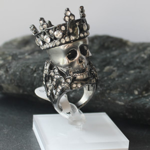 Chunky Gothic Skull Ring
