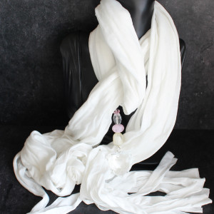 Heart Pendant Scarf In White