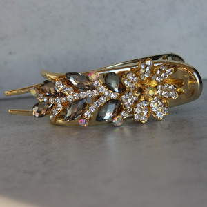 Beak Clip With Crystal Flower Design in Grey