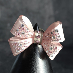 Large Bow Acrylic Ring In Pink